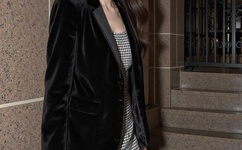 啦啦啦韩国MV男的女的唱的